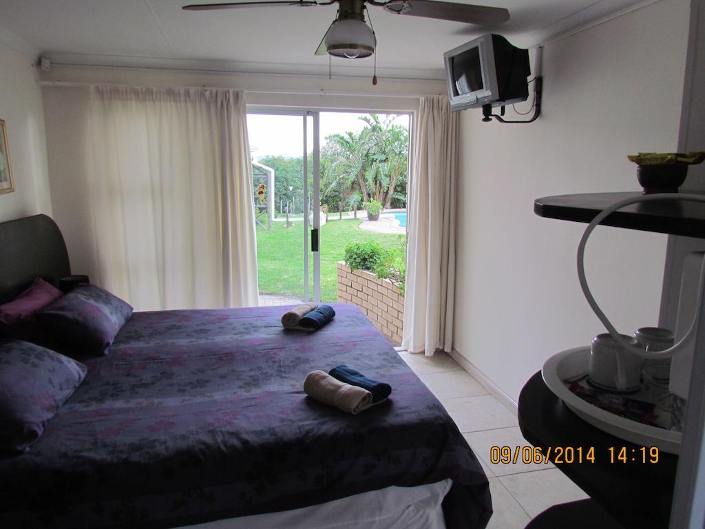 Blue Horizon Bay Guest House Van Stadensriviermond Room photo