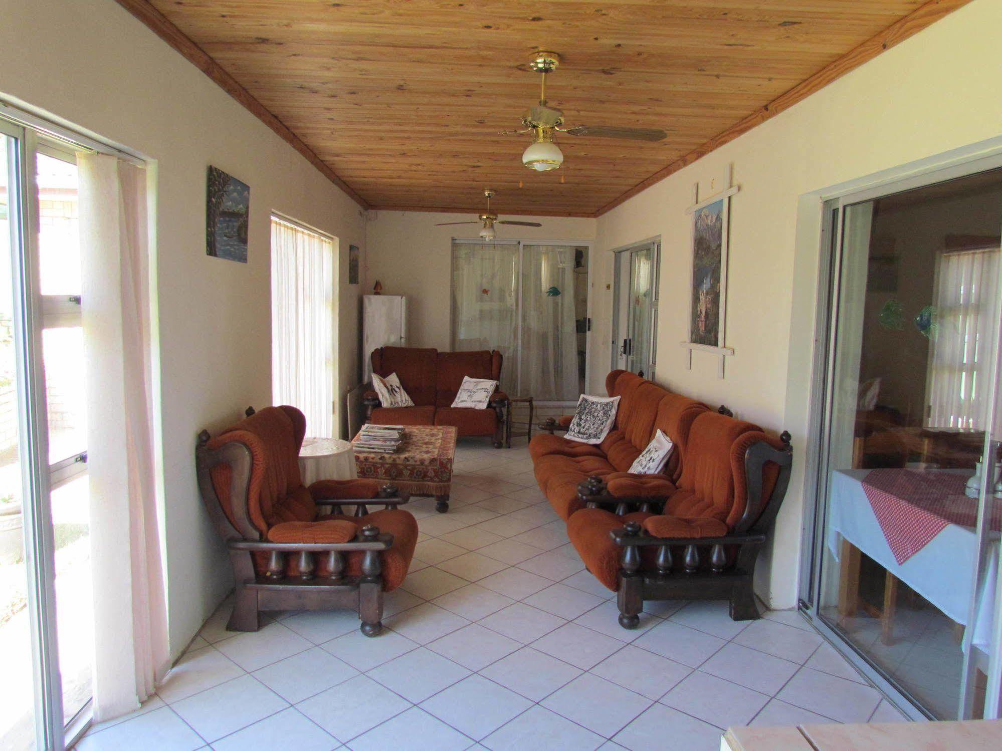 Blue Horizon Bay Guest House Van Stadensriviermond Exterior photo